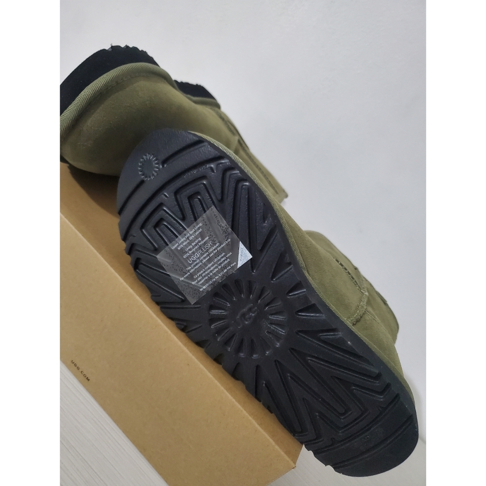❗️SOLD❗️Do not buy❗️UGG Australia Classic Mini Logo Sheepskin Boots - Picture 12 of 14